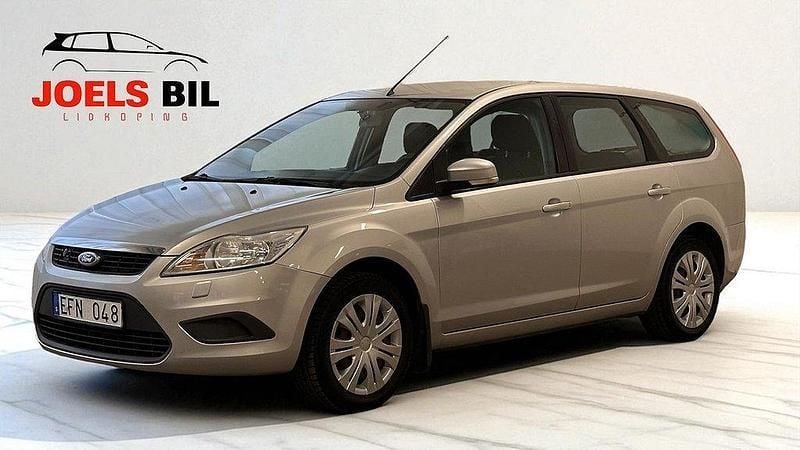Grå Begagnad 2009 Ford Focus Trend Kombi | 34 900 kr (Marknadspris) - Bild 1/4