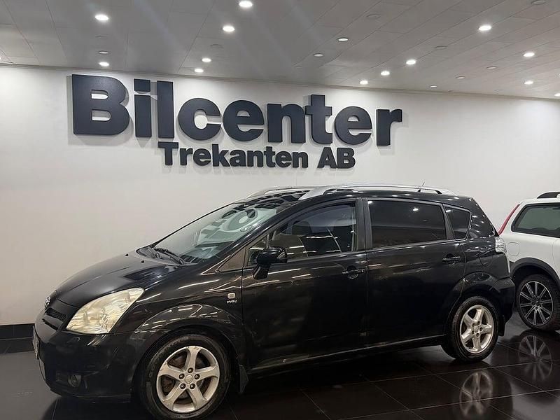 Begagnad Toyota Corolla Verso 129 HK (94 kW) 2004 Svart Minibuss