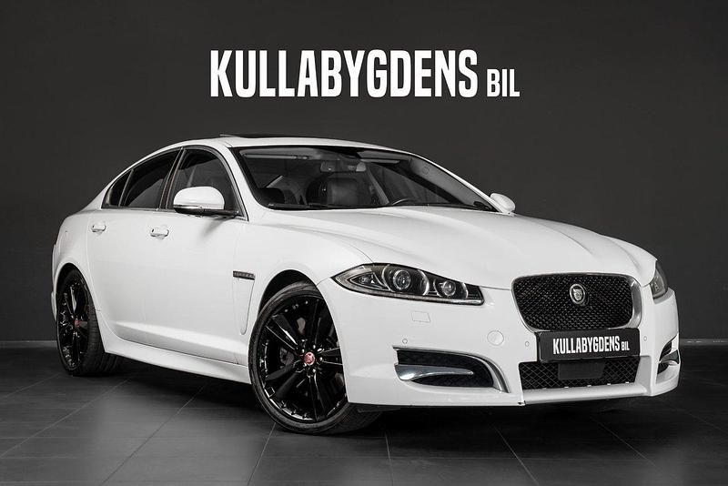 Vit Begagnad 2013 Jaguar XF Sedan | 189 000 kr (Marknadspris) - Bild 1/4