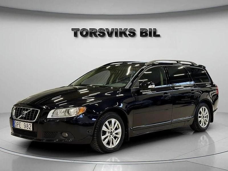 Begagnad Volvo V70 Momentum 145 HK (106 kW) 2008 Svart Kombi