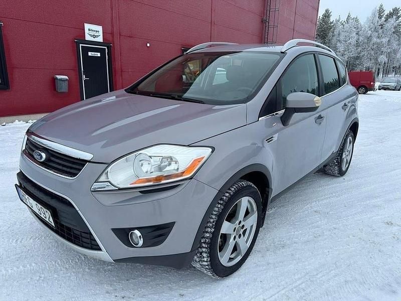 Begagnad Ford Kuga Trend 140 HK (102 kW) 2011 Grå SUV