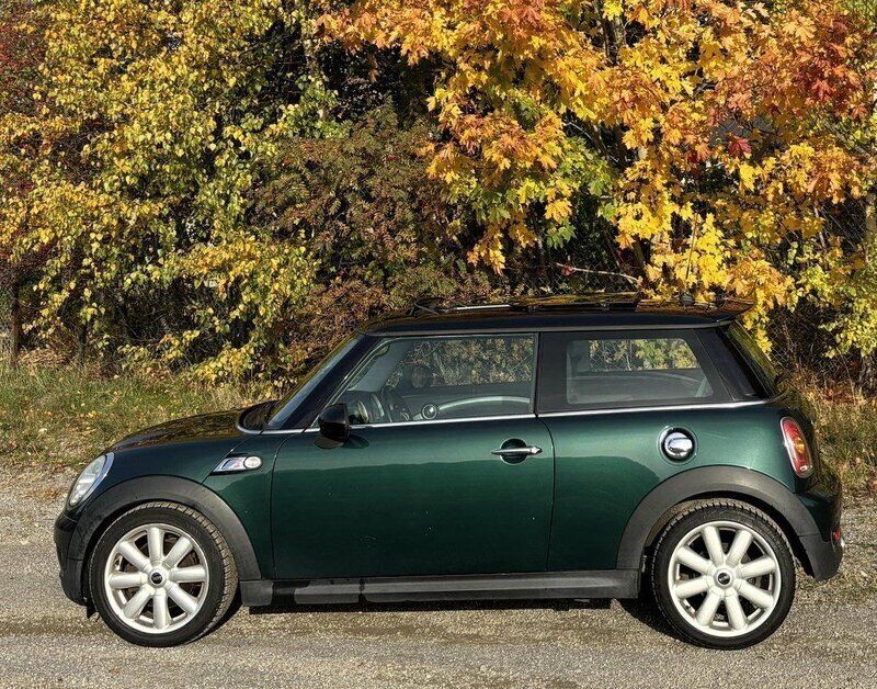 Grön Begagnad 2007 Mini Cooper S Halvkombi | 63 000 kr (Lite dyr) - Bild 1/4