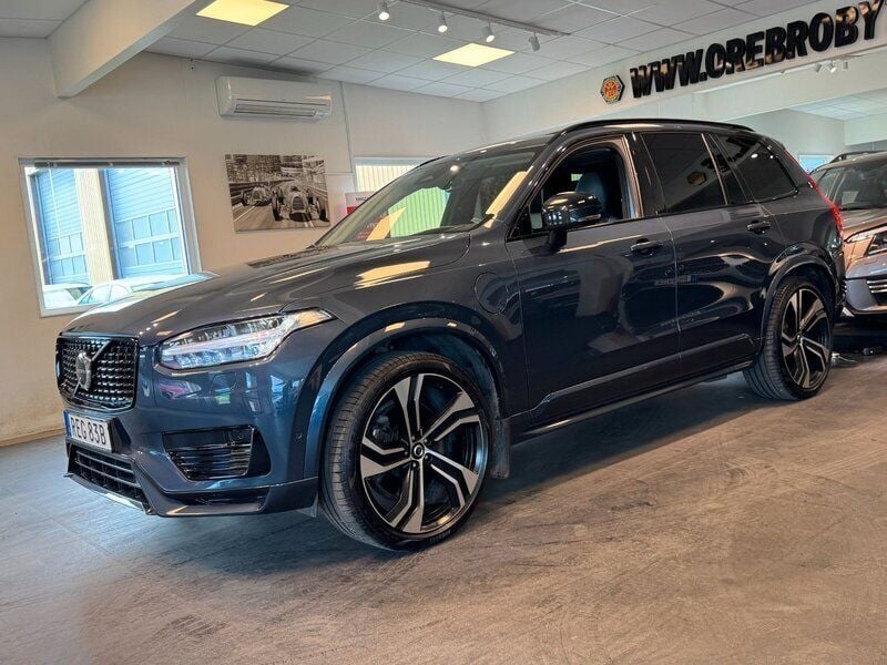 Begagnad Volvo XC90 R-Design 456 HK (335 kW) 2022 Mörkblå SUV