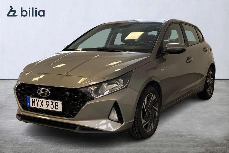 Grå Begagnad 2021 Hyundai i20 | 179 900 kr (Marknadspris) - Bild 1/3