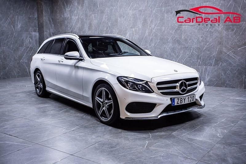 Vit Begagnad 2018 Mercedes C220 AMG Kombi | 259 800 kr (Lite dyr) - Bild 1/4