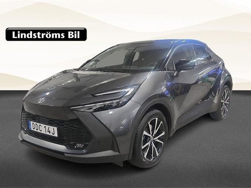 Grå Begagnad 2025 Toyota C-HR Style SUV | 399 900 kr (Bra pris) - Bild 1/3