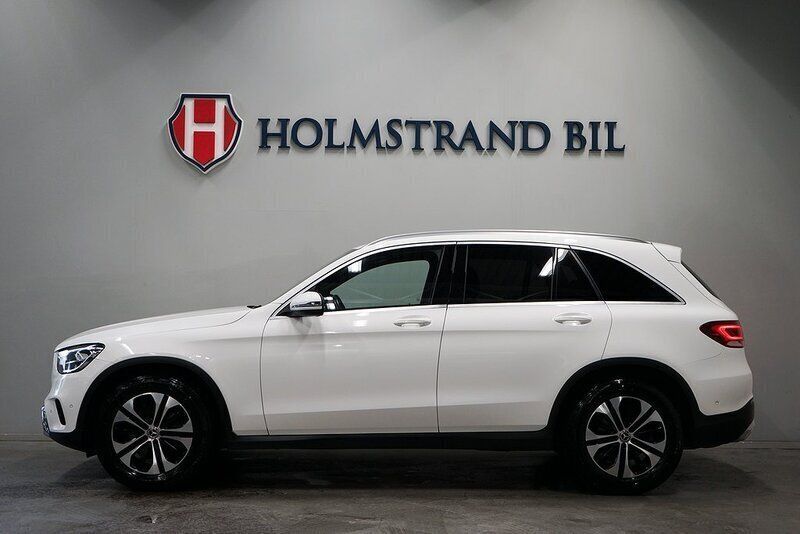 Vit Begagnad 2019 Mercedes GLC220 SE SUV | 359 900 kr (Marknadspris) - Bild 1/4