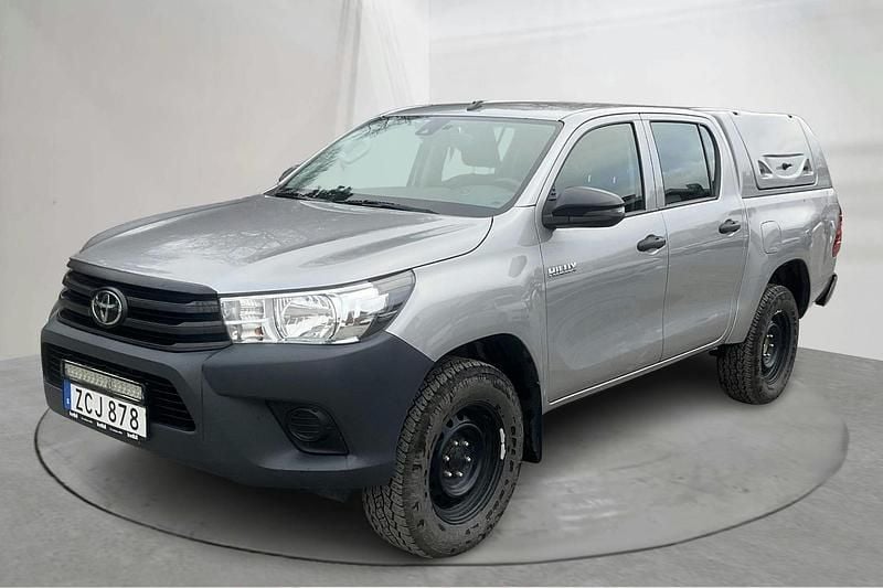 Silver Begagnad 2018 Toyota HiLux Pickup | 239 000 kr (Bra pris) - Bild 1/4