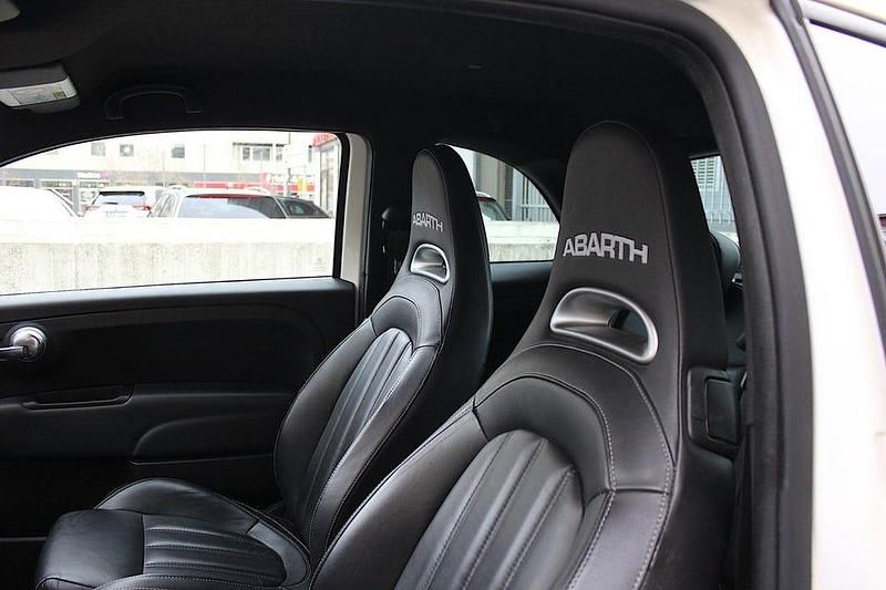 Begagnad Abarth 595 Turismo 165 HK (121 kW) 2016 Bianco gara vit Sportkupé