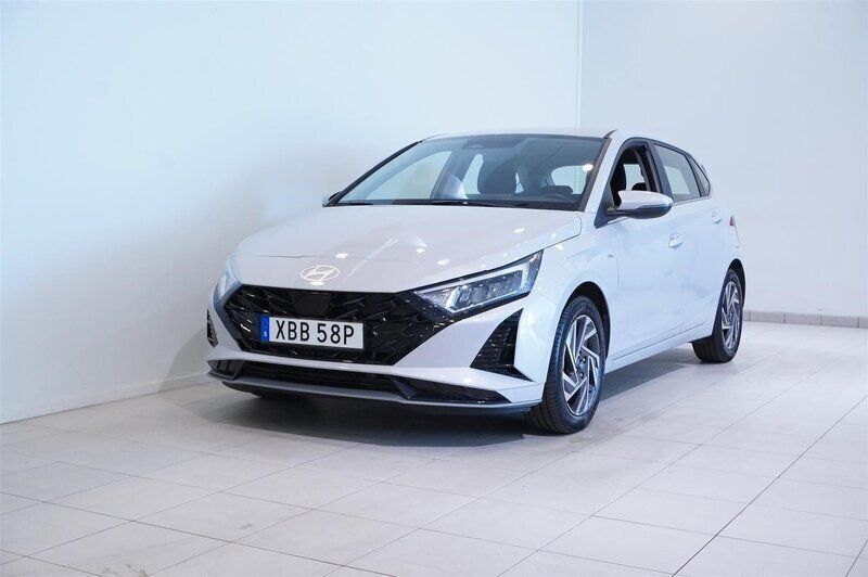 Grå Begagnad 2023 Hyundai i20 Advanced Halvkombi | 239 900 kr (Lite dyr) - Bild 1/4
