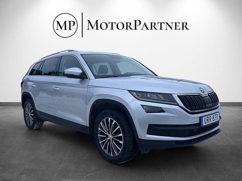 Silver Begagnad 2019 Skoda Kodiaq Business Line SUV | 229 900 kr (Marknadspris) - Bild 1/4