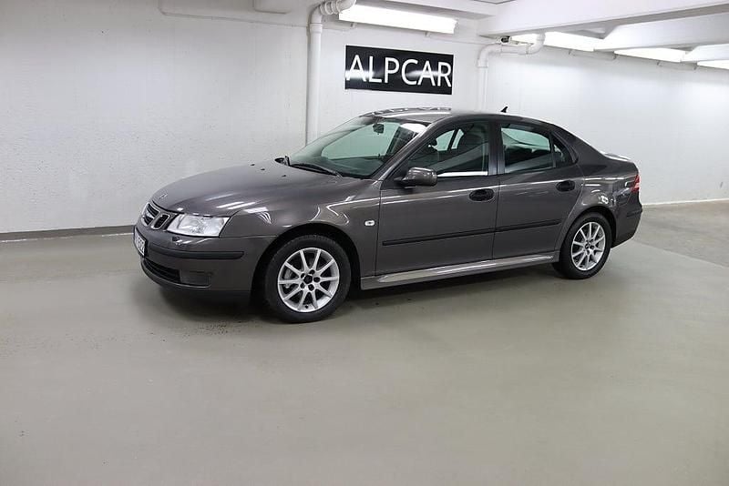 Brun Begagnad 2004 Saab 9-3 Sedan | 78 000 kr - Bild 1/4