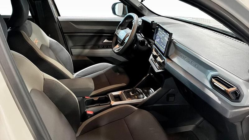 Begagnad Dacia Duster Extreme 141 HK (103 kW) 2024 Brun (beige) SUV