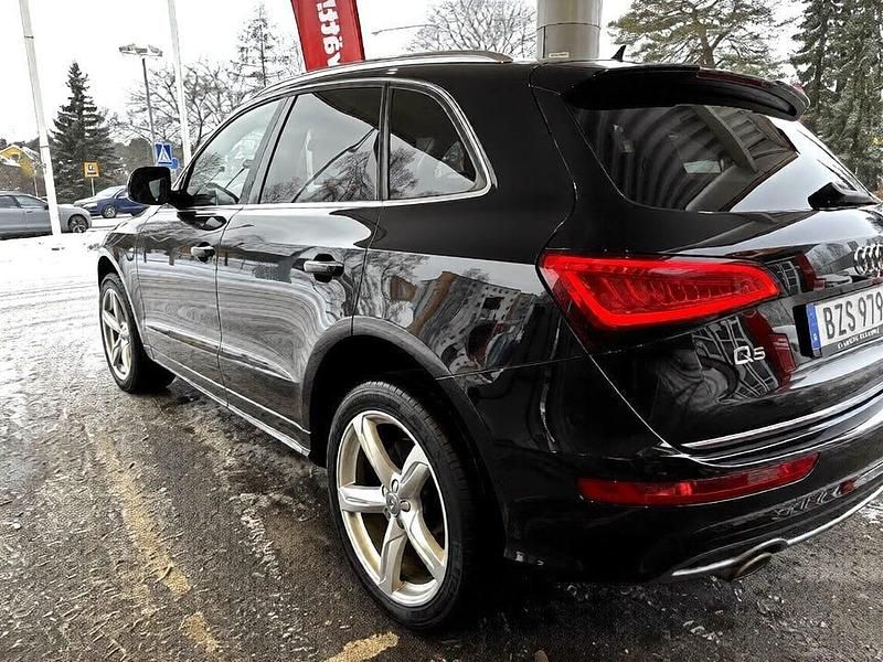 Begagnad Audi Q5 S-Line 190 HK (139 kW) 2017 Svart metallic SUV