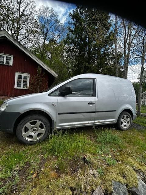 Silver Begagnad 2008 VW Caddy Minibuss | 10 000 kr (Superpris) - Bild 1/4