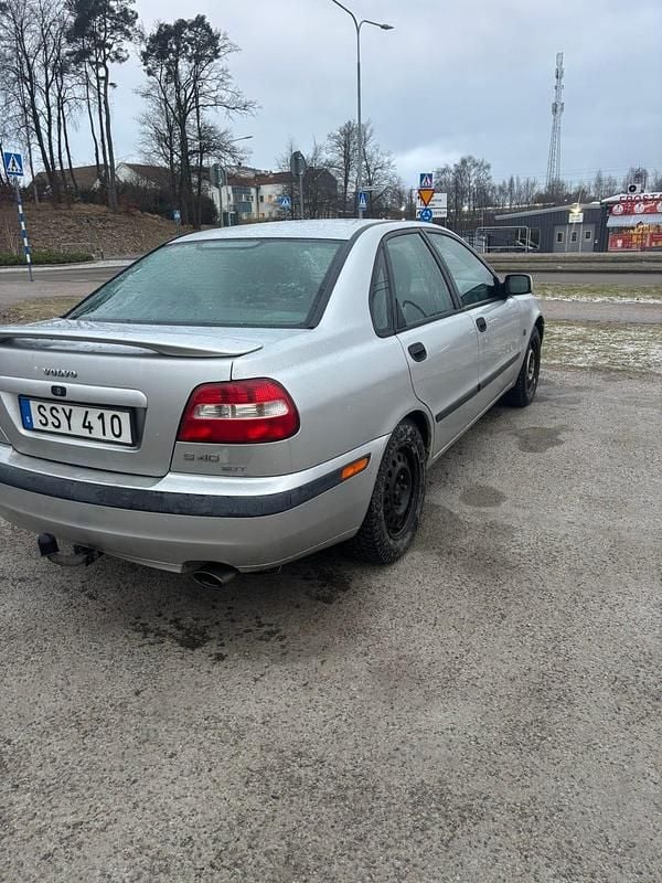 Begagnad 2001 Volvo S40 Sedan | 19 900 kr (Marknadspris) - Bild 1/4