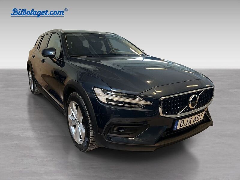 Begagnad 2023 Volvo V60 CC Kombi | 439 000 kr (Dyr) - Bild 1/3