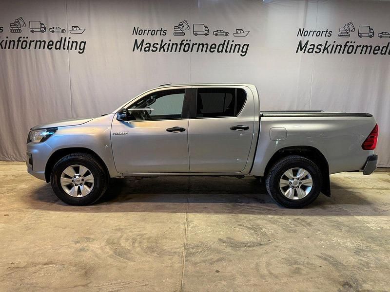 Silver Begagnad 2019 Toyota HiLux Pickup | 329 900 kr (Bra pris) - Bild 1/4