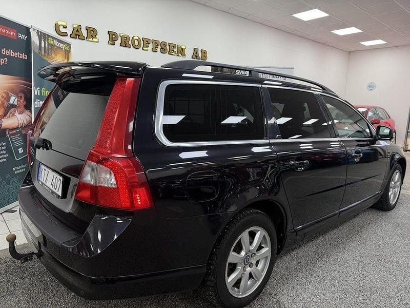 Begagnad Volvo V70 Momentum 163 HK (119 kW) 2011 Svart Kombi