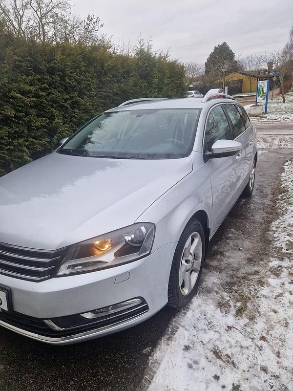 Begagnad VW Passat 150 HK (110 kW) 2012 Silver Kombi