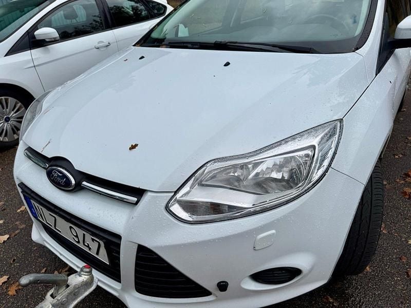 Vit Begagnad 2013 Ford Focus Trend Kombi | 79 000 kr (Lite dyr) - Bild 1/3