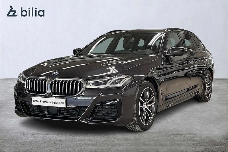 Begagnad BMW 530 M Sport 292 HK (214 kW) 2023 Sophisto grey brilliant effect Kombi