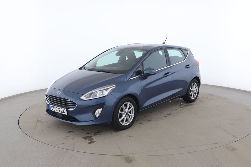 Blå Begagnad 2020 Ford Fiesta Titanium Halvkombi | 152 000 kr - Bild 1/4