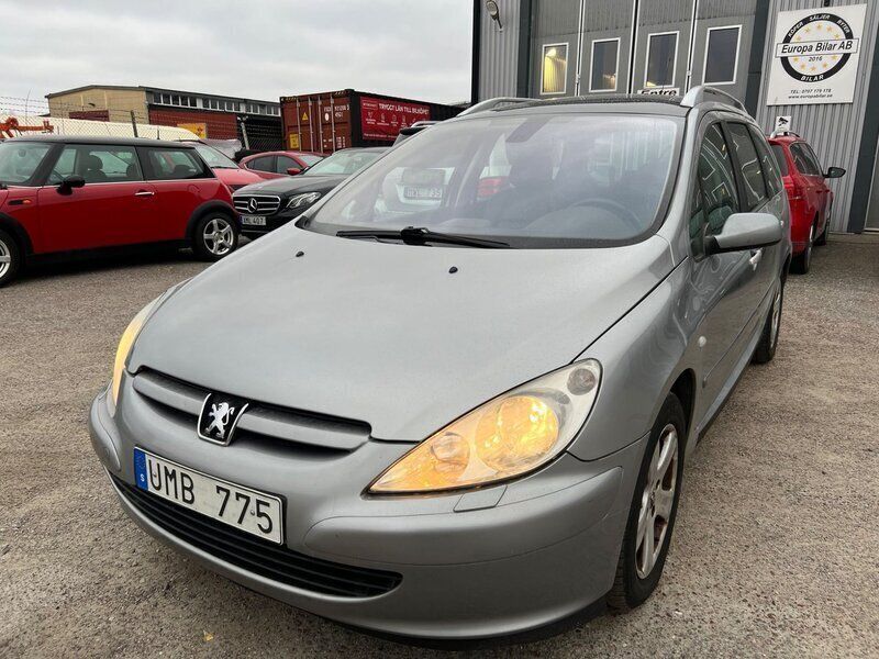 Grå Begagnad 2003 Peugeot 307 Kombi | 24 800 kr (Marknadspris) - Bild 1/4