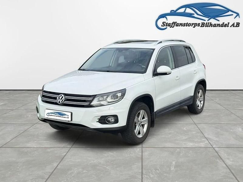 Vit Begagnad 2014 VW Tiguan Style SUV | 118 500 kr (Marknadspris) - Bild 1/4