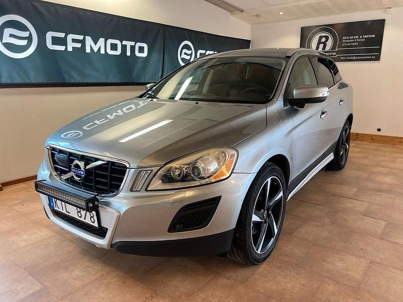 Silver Begagnad 2011 Volvo XC60 Summum SUV | 149 900 kr (Marknadspris) - Bild 1/4
