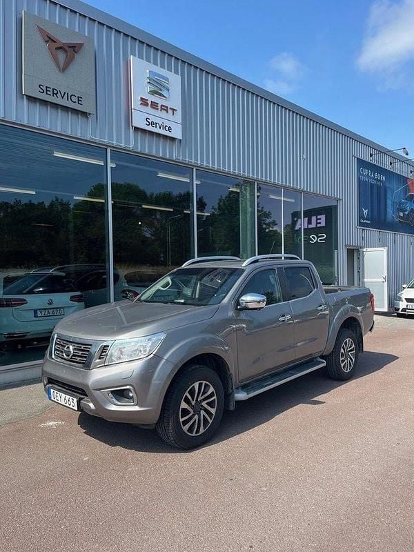 Grå Begagnad 2017 Nissan Navara Pickup | 189 900 kr (Bra pris) - Bild 1/4