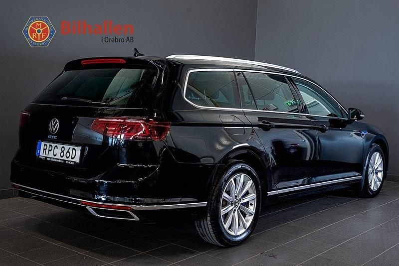 Begagnad VW Passat GTE 218 HK (160 kW) 2021 Svart Kombi