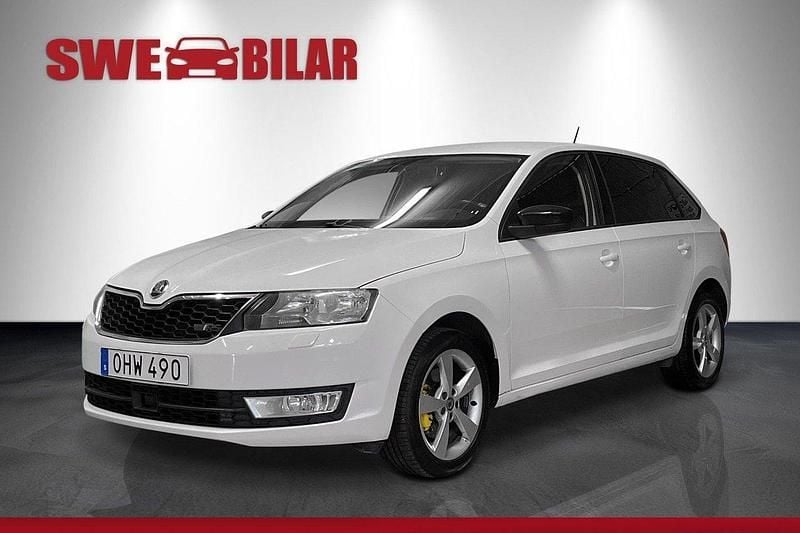 Vit Begagnad 2016 Skoda Rapid Halvkombi | 79 900 kr (Marknadspris) - Bild 1/4