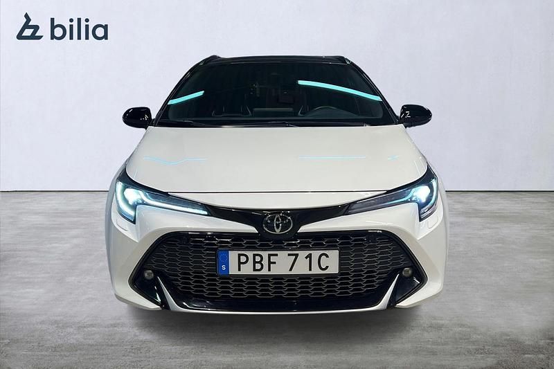 Begagnad Toyota Corolla Sport 124 HK (91 kW) 2022 Vit Kombi