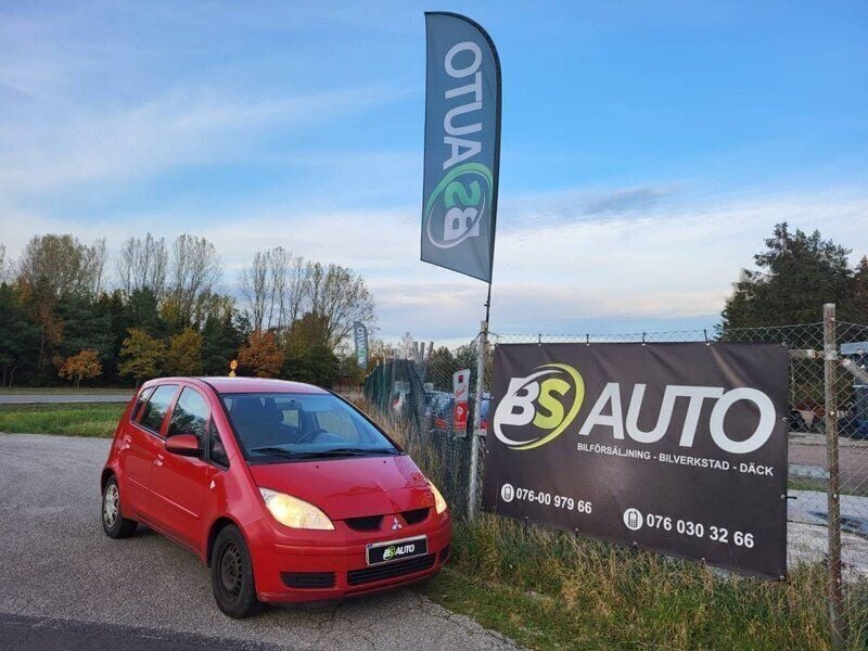 Röd Begagnad 2005 Mitsubishi Colt Halvkombi | 19 000 kr (Marknadspris) - Bild 1/4