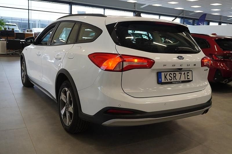 Begagnad Ford Focus 125 HK (91 kW) 2020 Vit Kombi