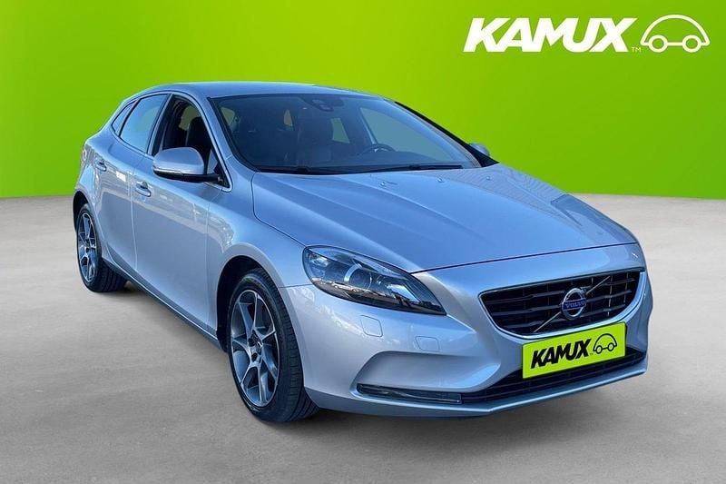 Silver/grå Begagnad 2016 Volvo V40 Ocean Race Kombi | 157 900 kr (Marknadspris) - Bild 1/4