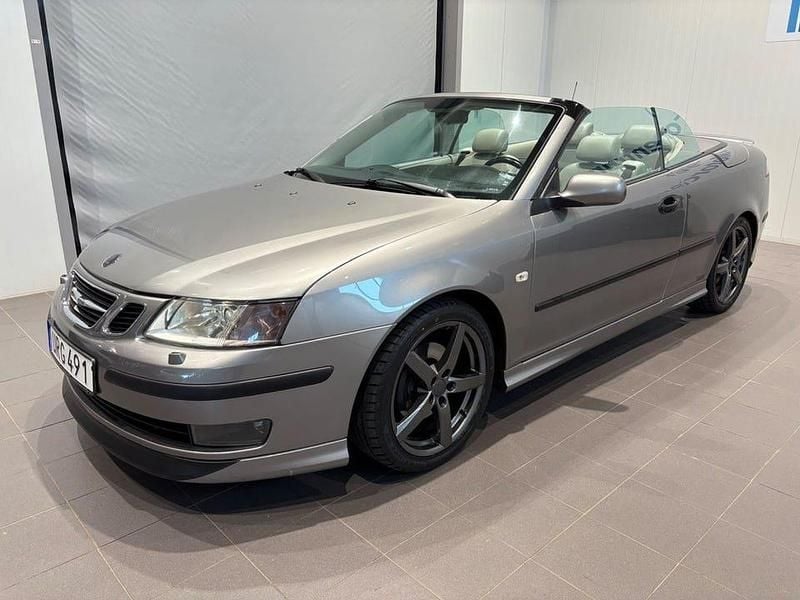 Begagnad Saab 9-3 Cabriolet Aero 209 HK (153 kW) 2003 Ljusgrå Cab