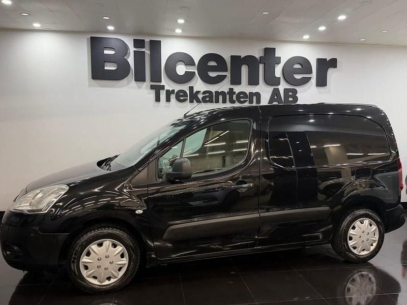 Begagnad Citroën Berlingo 90 HK (66 kW) 2012 Svart Minibuss
