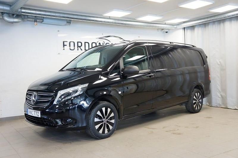 Begagnad Mercedes Vito Edition 1 190 HK (139 kW) 2023 Svart Van