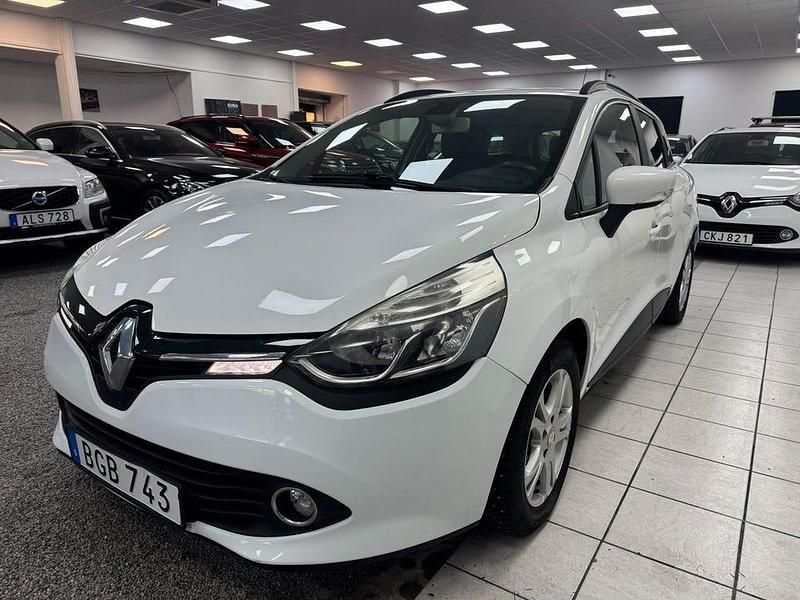 Begagnad Renault Clio IV Expression 73 HK (53 kW) 2016 Vit Kombi