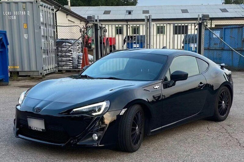 Begagnad 2013 Toyota GT86 GT Sportkupé | 184 900 kr - Bild 1/4