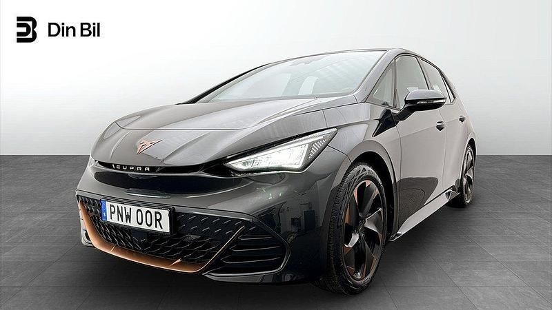 Mörkgrå Begagnad 2022 Cupra Born e-Boost Halvkombi | 279 900 kr (Superpris) - Bild 1/4