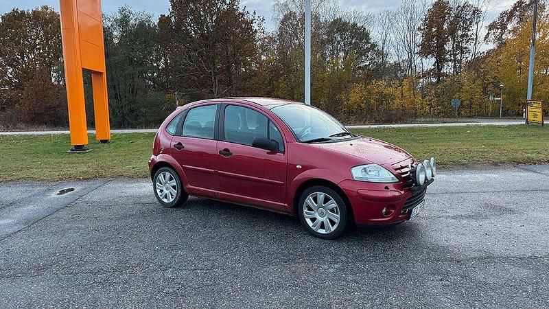 Ljusröd Begagnad 2006 Citroën C3 Halvkombi | 19 800 kr (Bra pris) - Bild 1/4