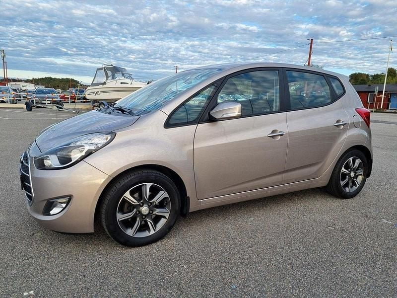 Brun Begagnad 2018 Hyundai ix20 Comfort Minibuss | 129 000 kr (Lite dyr) - Bild 1/4