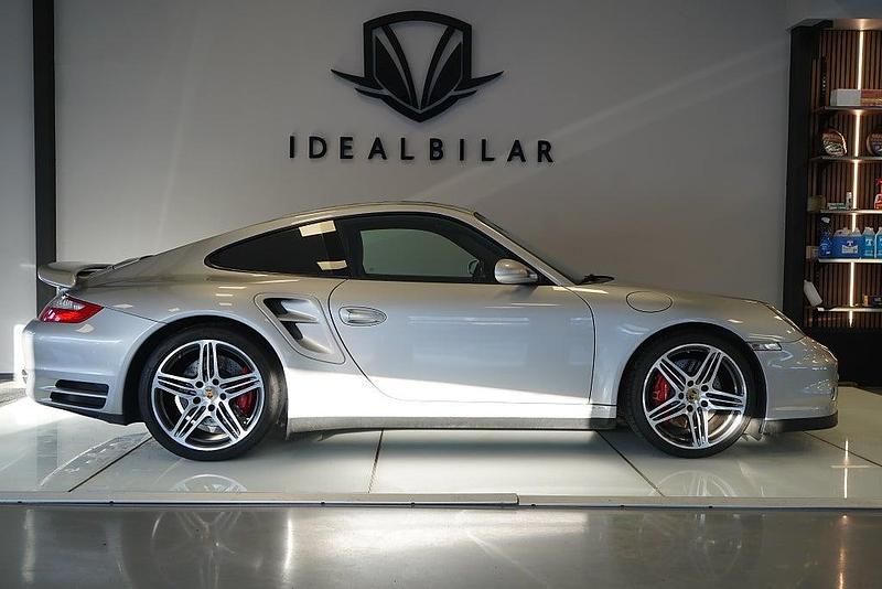 Begagnad Porsche 911 Turbo 480 HK (353 kW) 2007 Silver Sportkupé