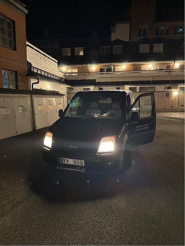 Svart Begagnad 2013 Ford Transit | 34 500 kr (Marknadspris) - Bild 1/4