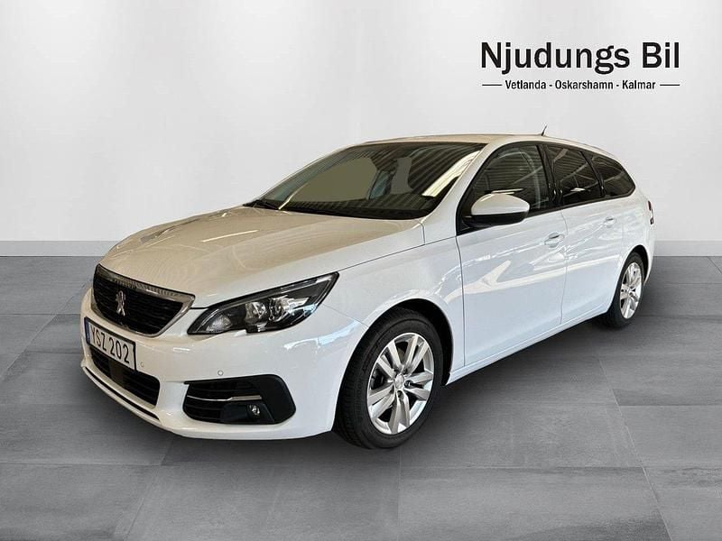 Vit Begagnad 2018 Peugeot 308 Active Kombi | 159 900 kr (Dyr) - Bild 1/4