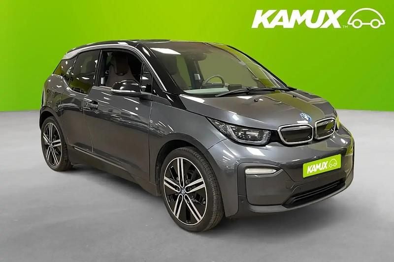 Silver/grå Begagnad 2018 BMW i3 Comfort Edition Halvkombi | 144 900 kr (Marknadspris) - Bild 1/4