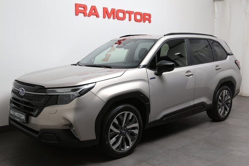 Brun Ny 2024 Subaru Forester SUV | 439 900 kr (Bra pris) - Bild 1/4